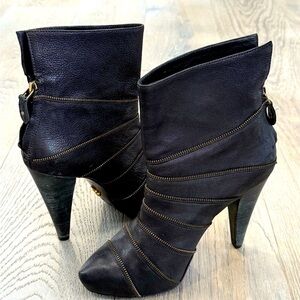 Pour LAVictoire Adriane Black Leather Zipper VeroCuoio Platform Booties Size 8.5